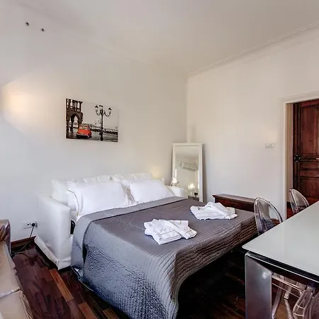Daire Ground Floor Trastevere *