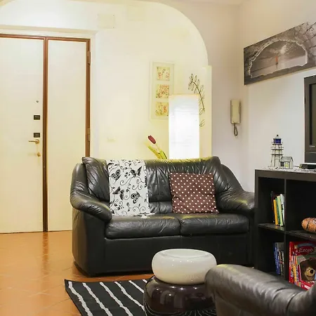 Daire Ground Floor Trastevere Roma